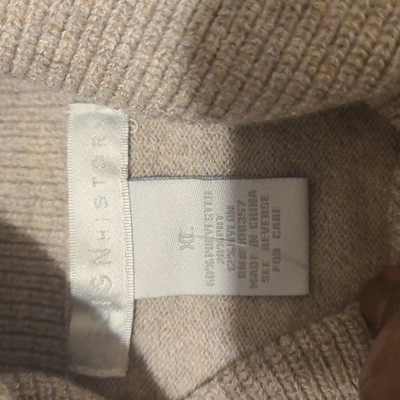 Sweater - Picture 3 of 6